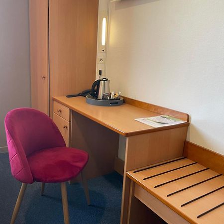 Hotel Le Saint Aubin กูร์เนย์-ออง-เบรย์ ภายนอก รูปภาพ