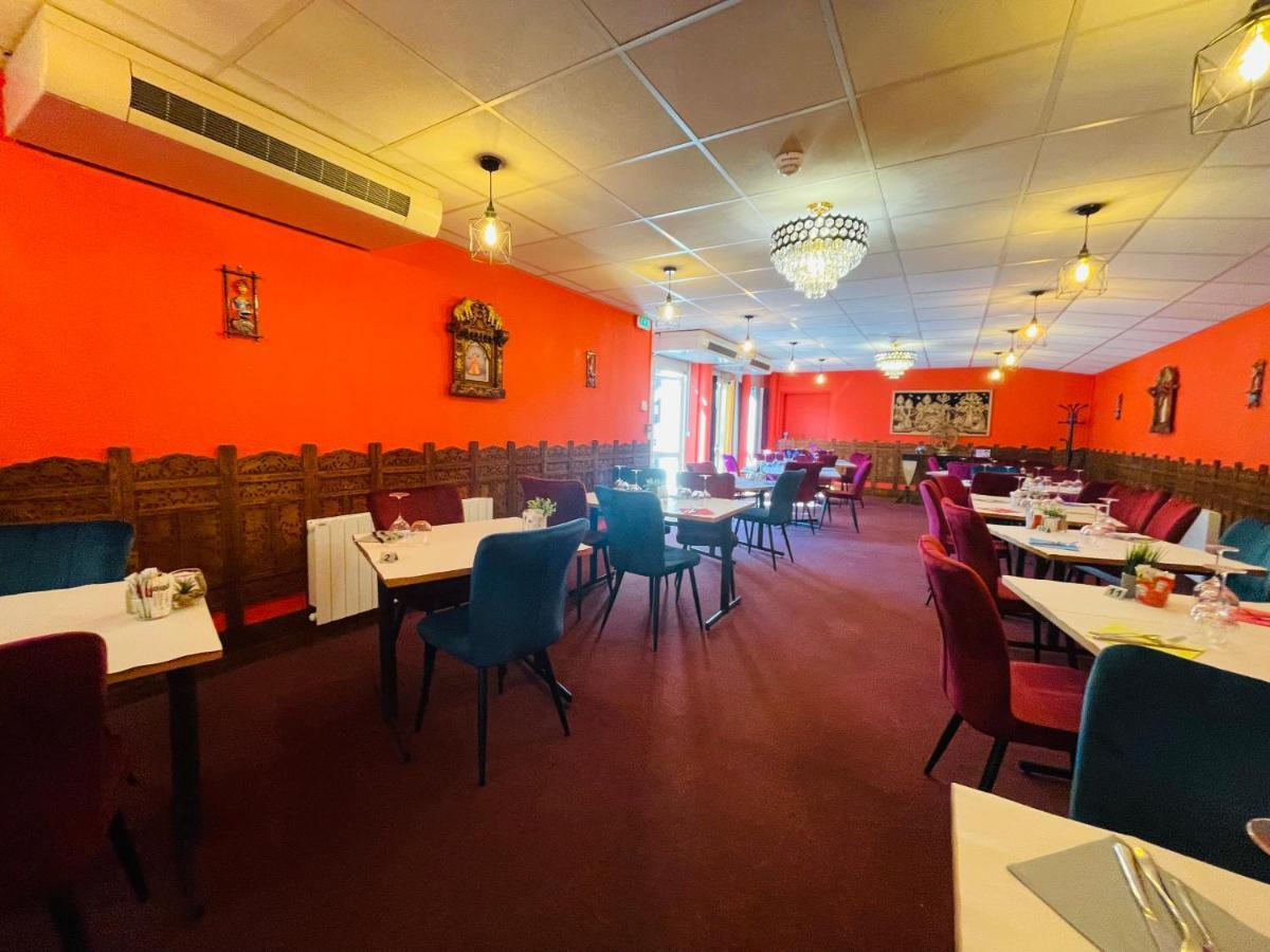 Hotel Le Saint Aubin กูร์เนย์-ออง-เบรย์ ภายนอก รูปภาพ